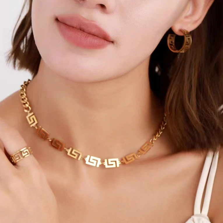 Stainless steel jewelry set new beauty head diamond pendant Cuban chain brand jewelry set women Fashion jewelry