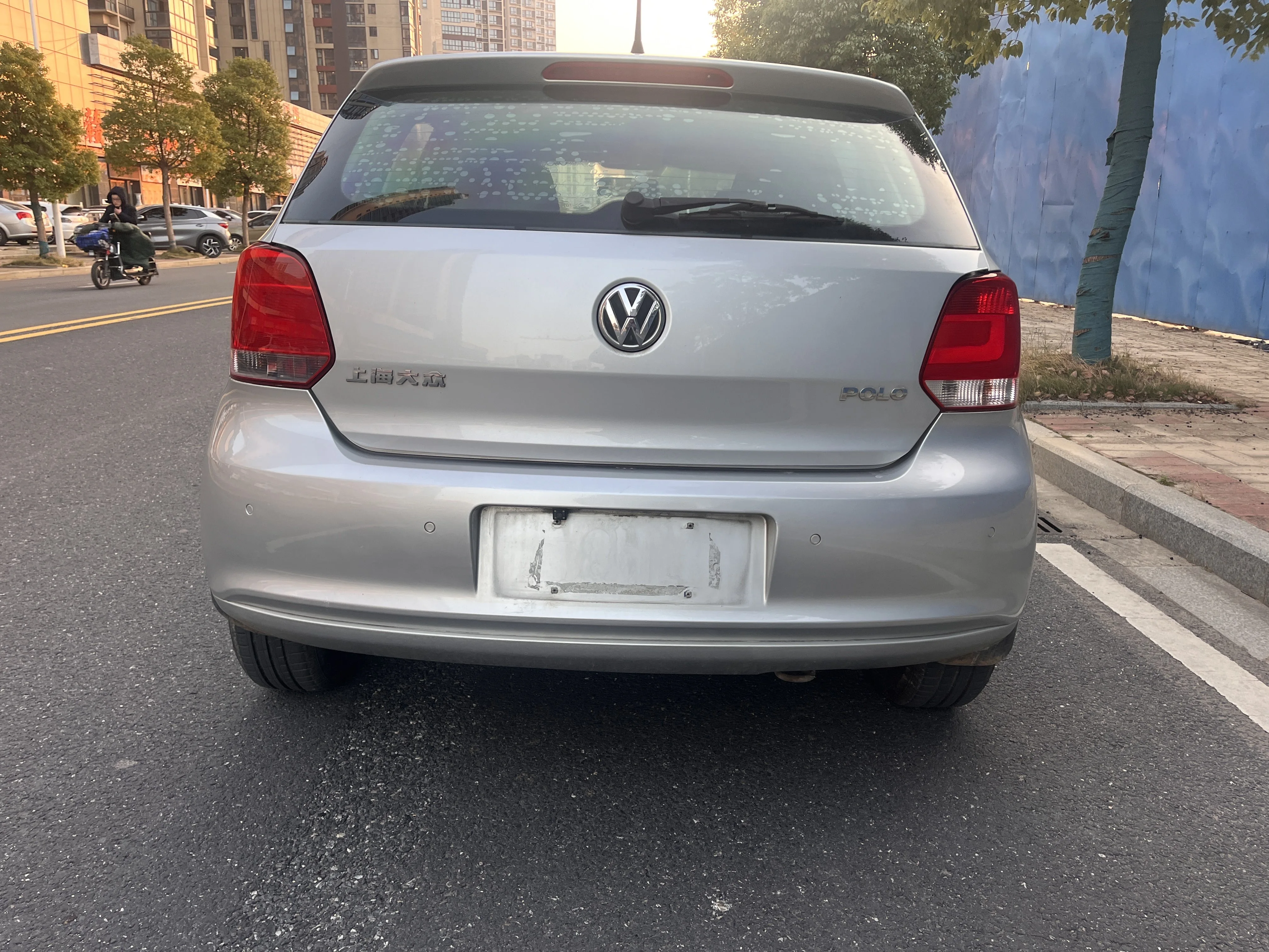 Best-Selling Used Volkswagen Polo Turbo Gasoline Sedan with Manual Transmission Fabric Seats