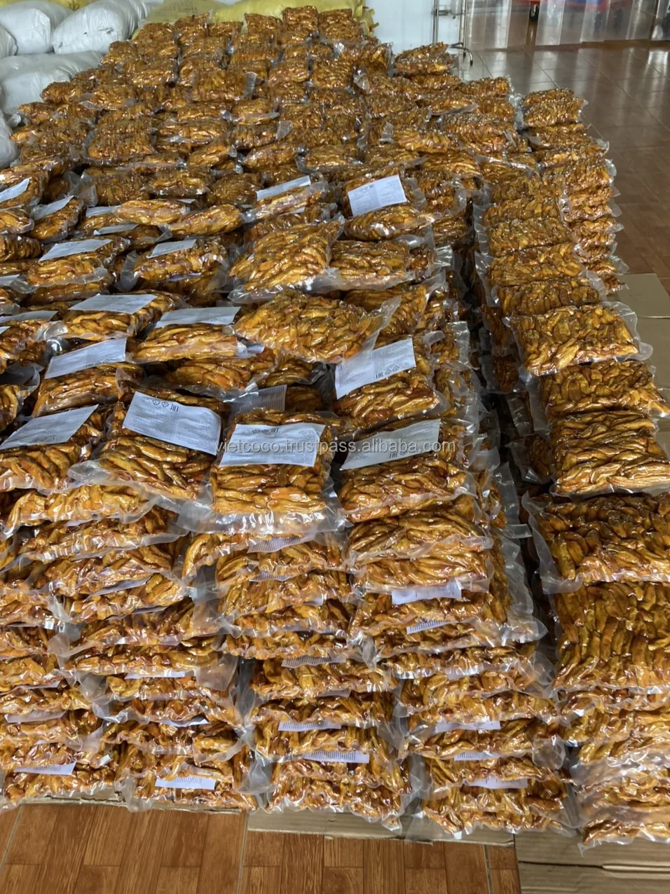 Whole Cut Sliced Soft dried banana with the Best Quality Good Price Natural Sweet in Vietnam