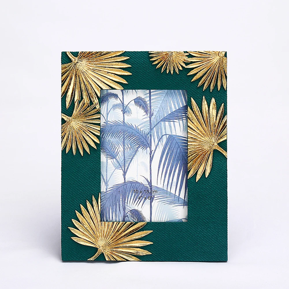 
Decoration Resin Small Readymade Photo Frame with Apricot Leaf pattern 