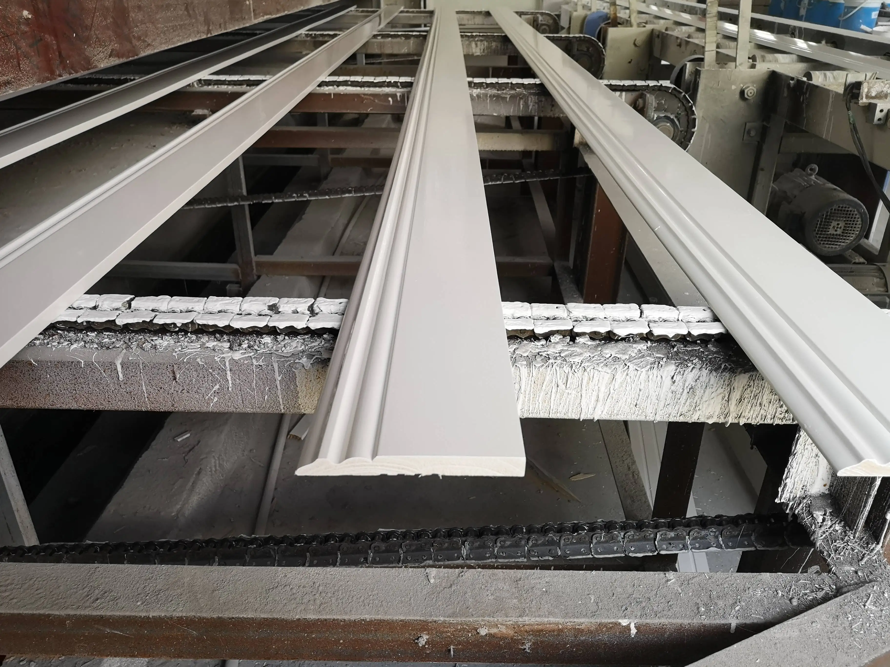 Primed Molding Market Standard White Baseboard Moulding Wall Trim