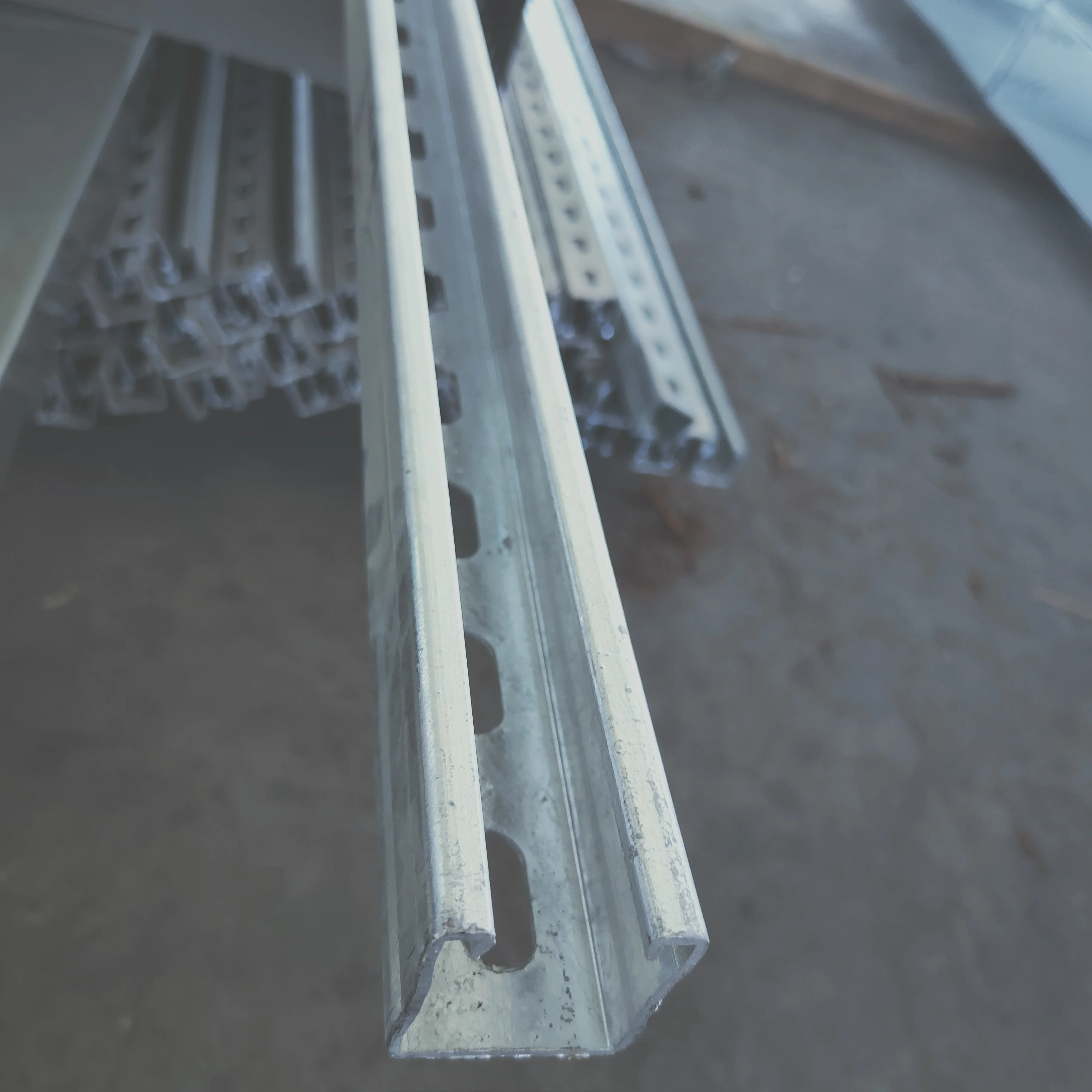 Оцинкованный U-образный канал Q235B, стальные профили, прайс-лист на стальной Распорке C-beam