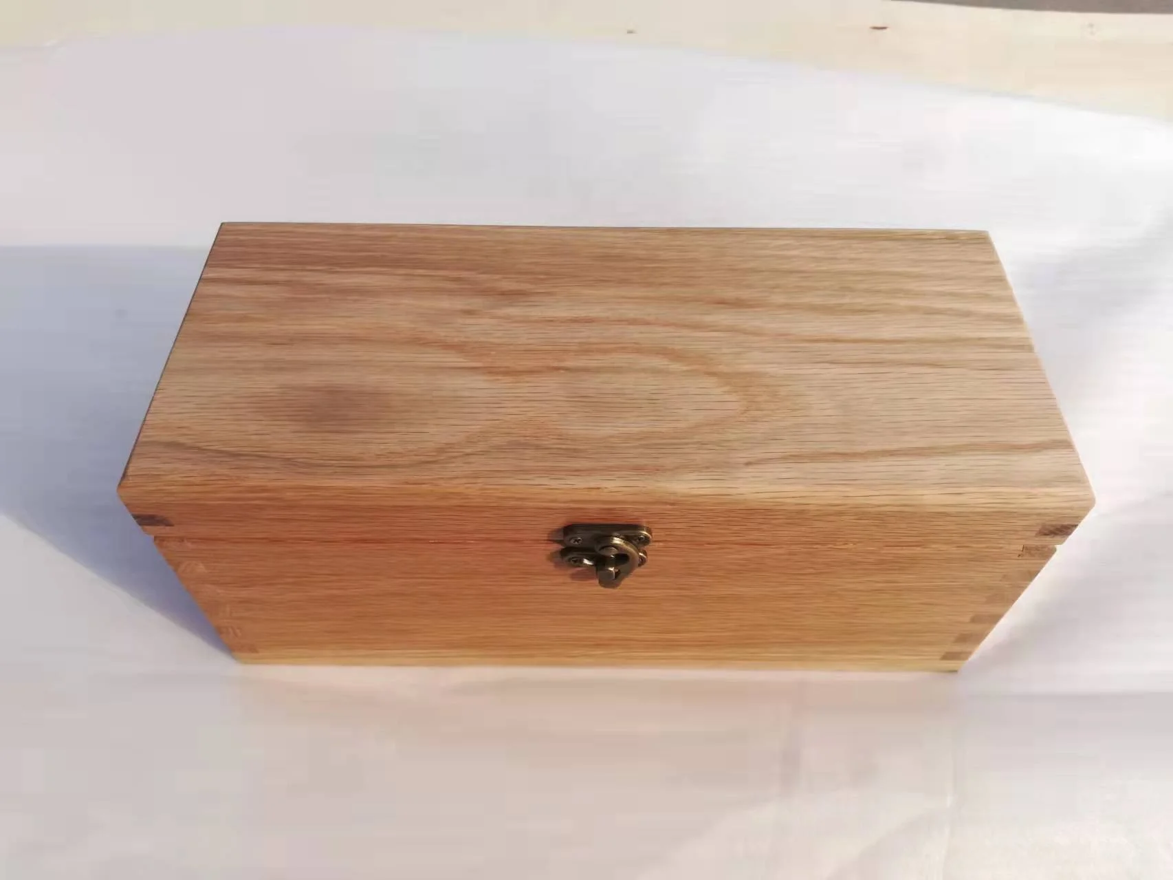 wooden red wine packaging wood double wholesale gift box  for 1 glass bottle with stamped lacquer finish sliding clear lid
