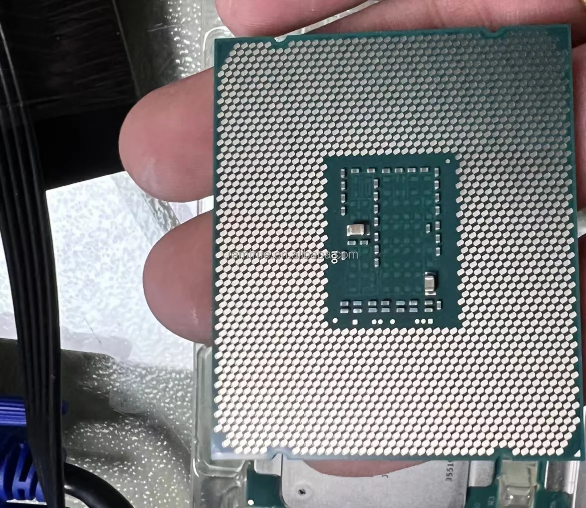 New for Intel Xeon E5 2686 v4 CPUs processor 18cores in tray packing