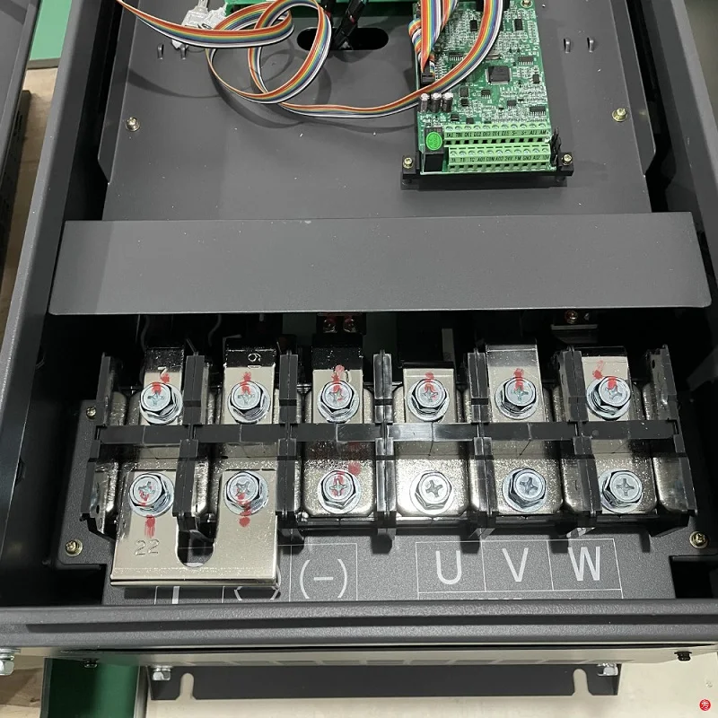 0.75KW 380V  Frequency Inverter Variable Speed Drive China VFD 3 Phase  Inverters  for Motor/Fan