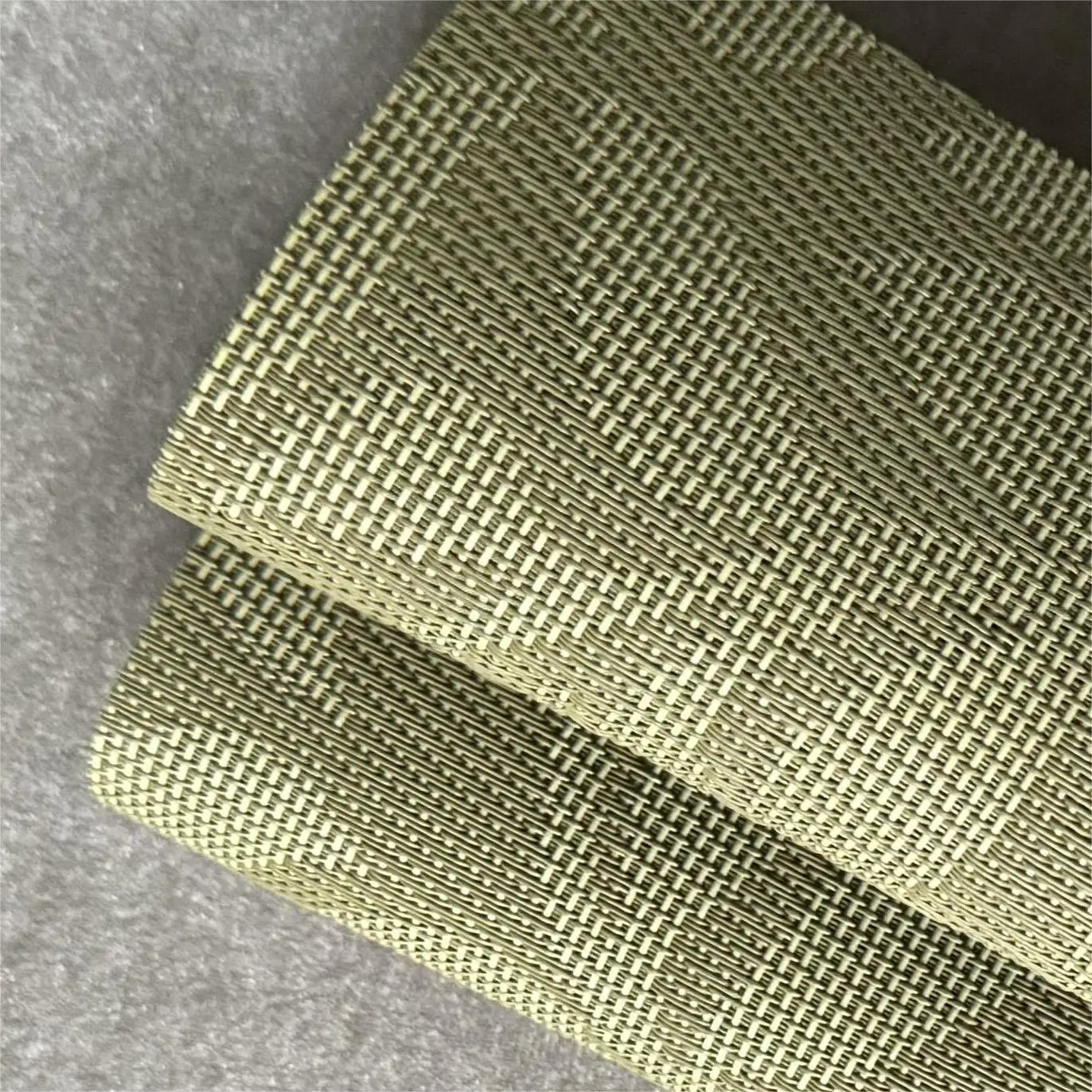 Modern Green Leaf PVC Placemat Lightweight Linen round Mat Dining Kitchen Car Party Wedding Christmas Easy-to-Clean Coasters Pad