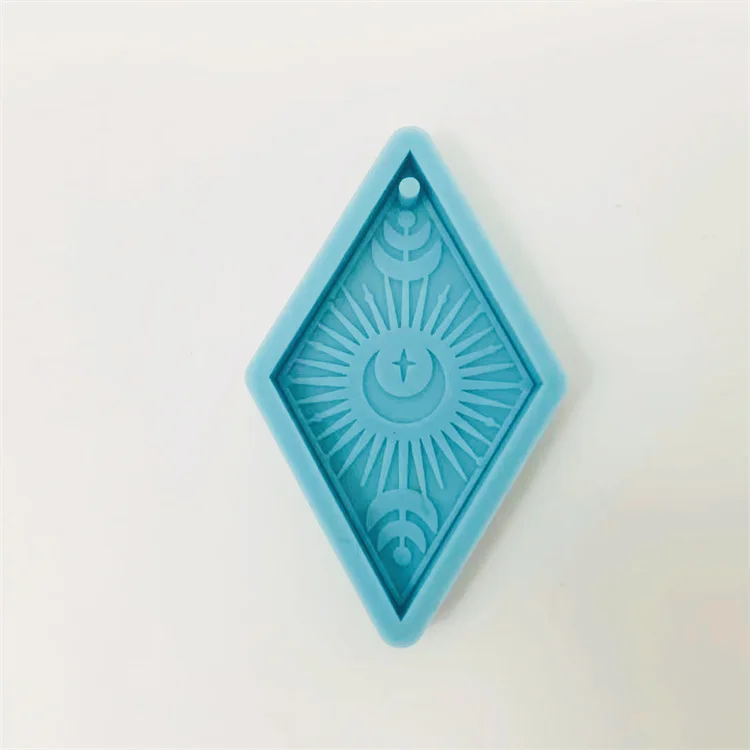 New Design, epoxy craft, moon shine, key chain, DIY, shiny silicone mold