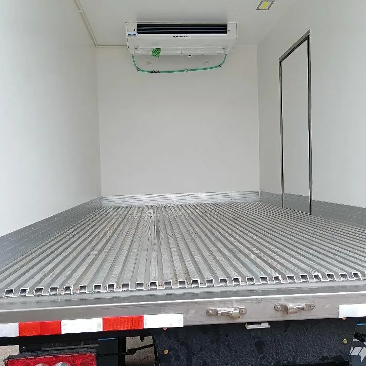 hot sale 2 ton  Foton Refrigerator Van Cool cargo Truck Frozen cargo Truck