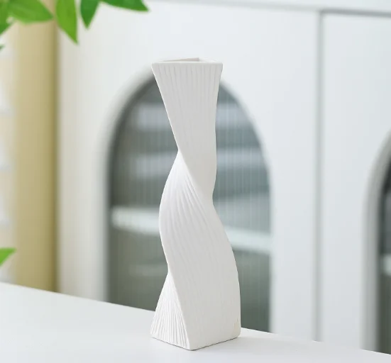 Premium Quality Luxury White Ceramic Vase Modern Desk Aesthetic Room Decor Unique Bud Vases Matte Color