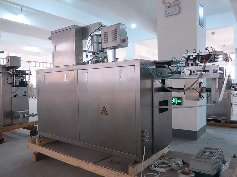 Small Blister packing machine/fully automatic packing machine for tablet and capsules