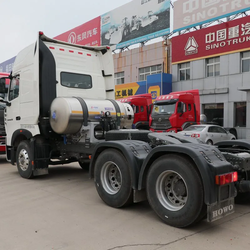 Used SinoTRUK HOWO tractor LNG CNG T7 A7 6X4 10 tire factory use
