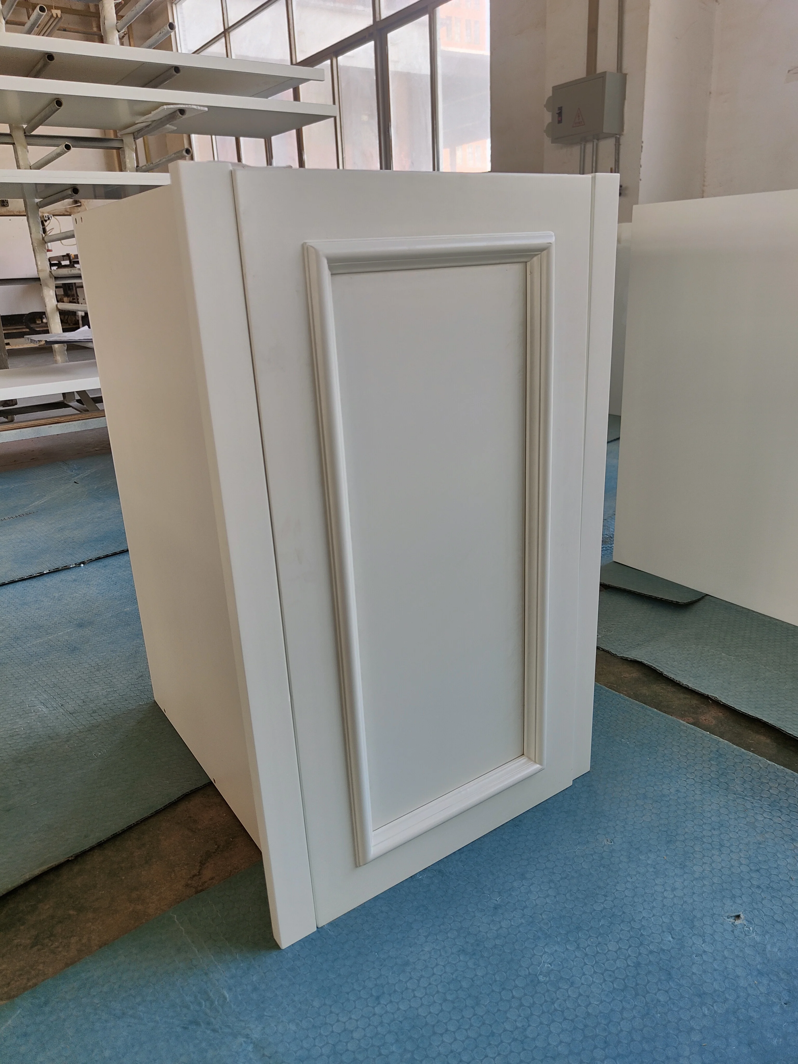 Home Improvement High Quality Solid Birch Wood Kitchen Cabinet With Soft Close Hinge And Slider