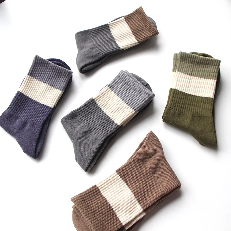 Высококачественные модные носки для мужчин, модный Забавный коричневый поставщик, оптовая продажа оптом, фирменный бренд oem с логотипом, индивидуальный ярлык