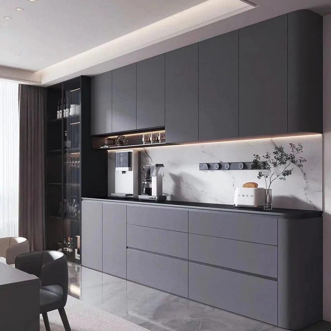 Modern and simple wardrobe: minimalism, enjoy the time alone with yourself