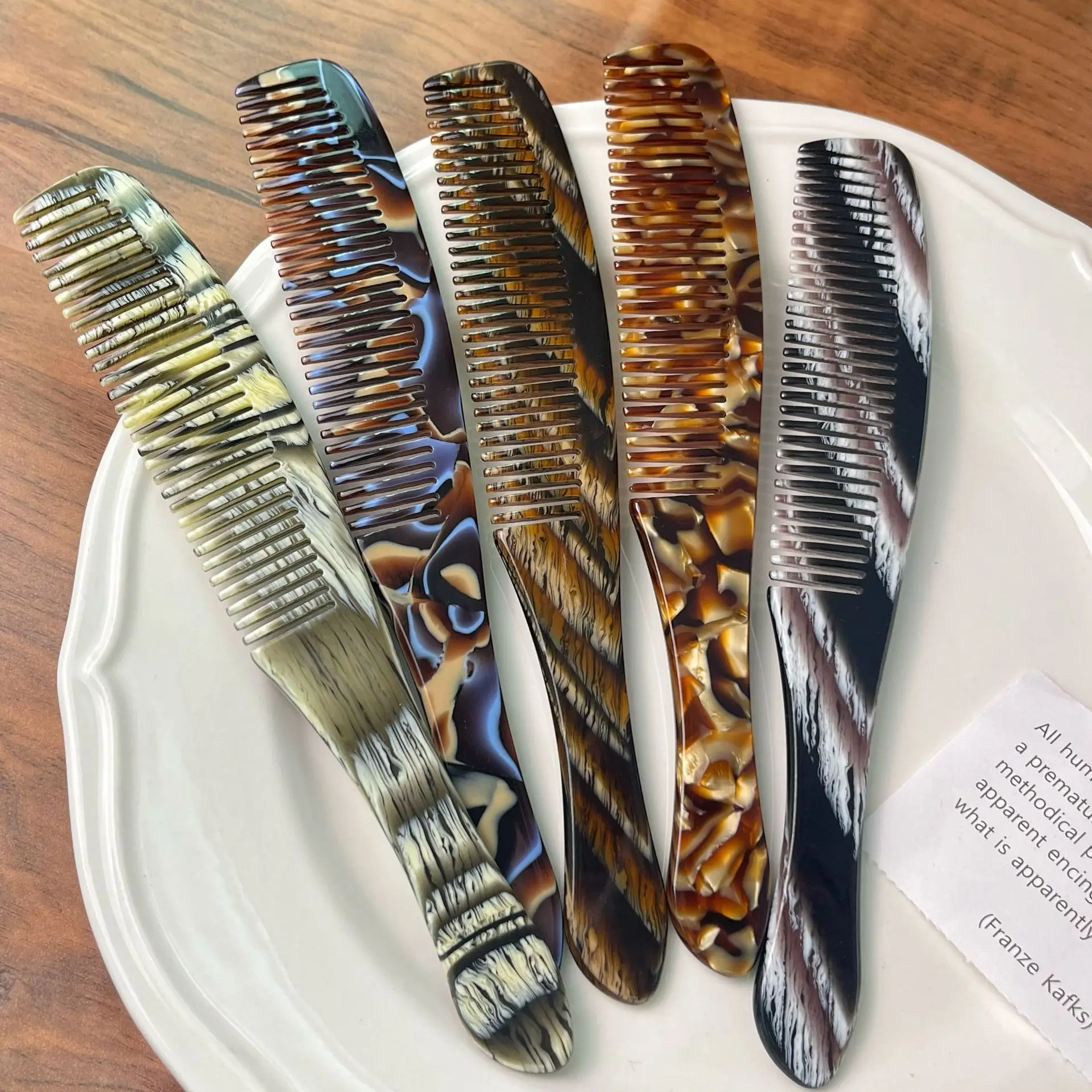 SAIYII 5mm Thickness Anti Static Detangle Acetic Acid Hair Comb Portable Custom Amber Color Cellulose Acetate Comb