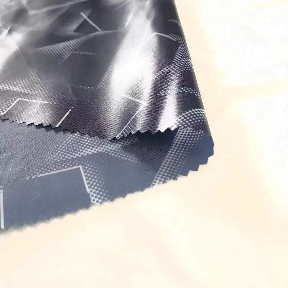  Ткань с принтом тафты 230T масляным покрытием для швейной одежды