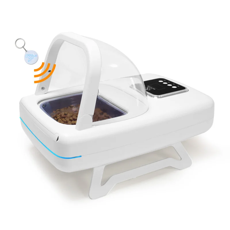 Automatic Pet Feeder with RFID Recognition for Multi-Pet Households