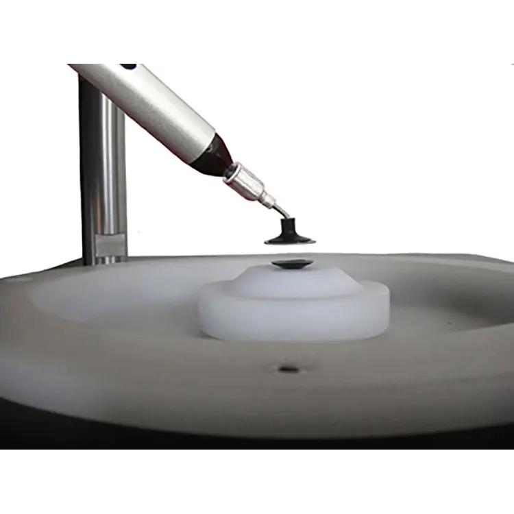 Vacuum suction pen for picking and placing small flat samples for spin coater