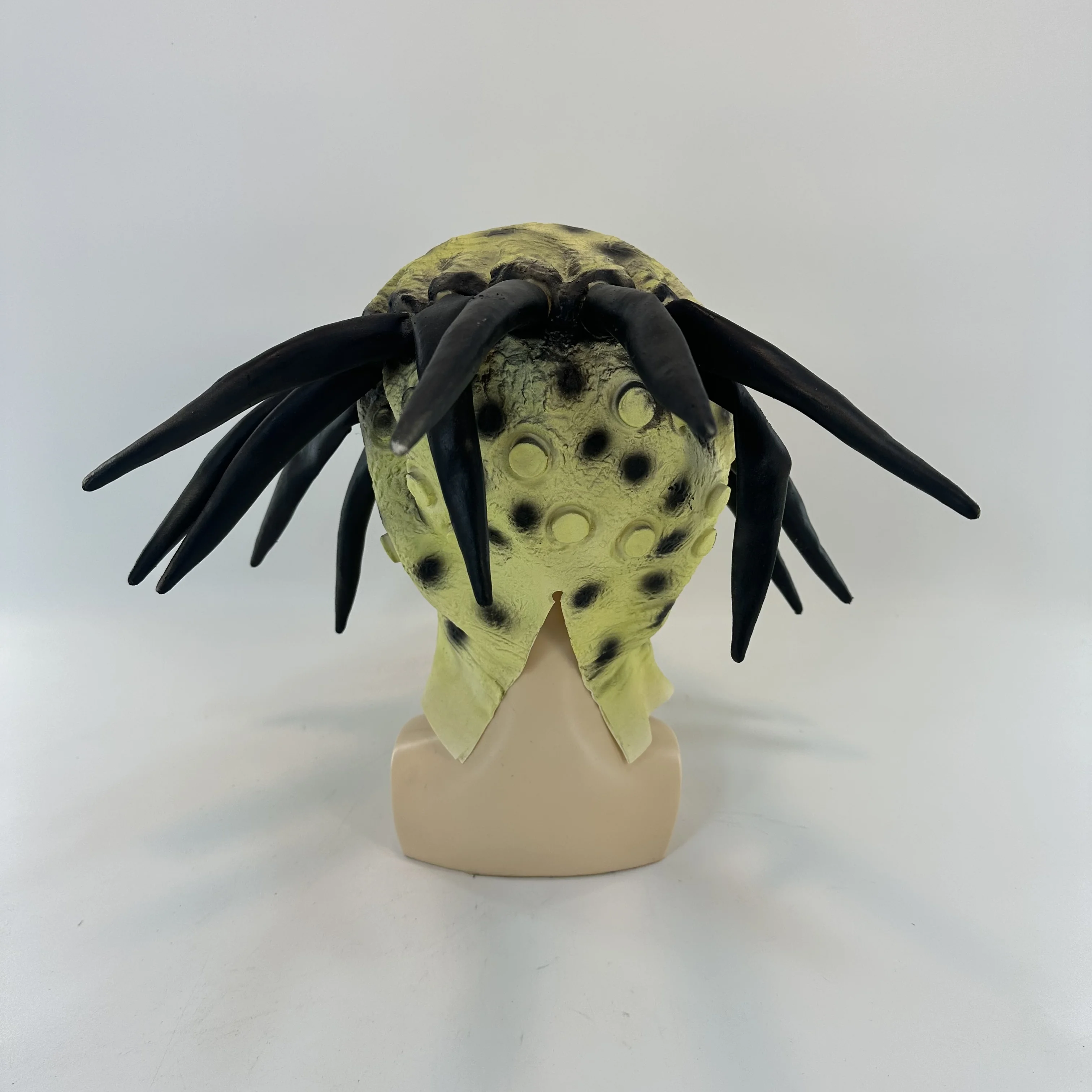 Predator Mask with Dreads Hair Scary Alien Masks Full Face Latex Masque Props Halloween Costumes Accessories