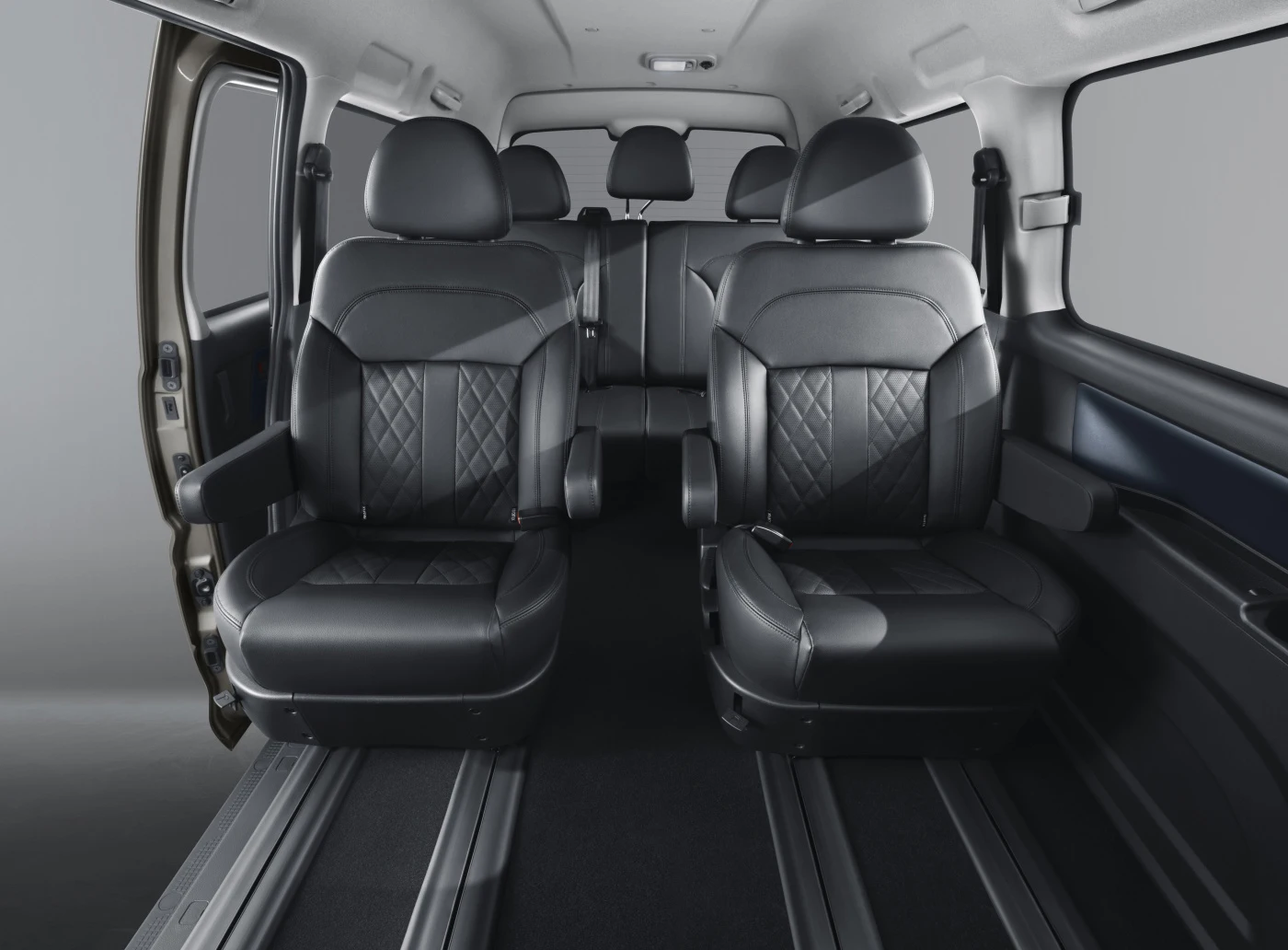 Chinese Luxury Mini MPV EV Van New 7/9 Seat Business Car High-Speed Light Interior Single Drive R15 Left Camera-All Electric!