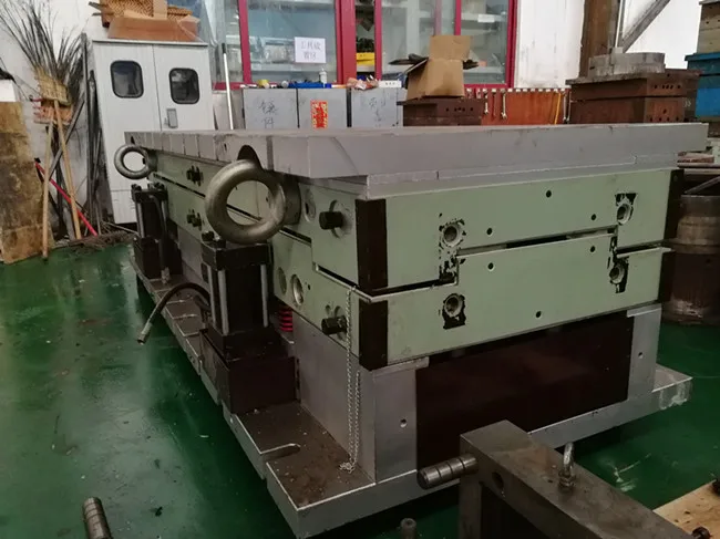 
SMC/BMC Compression Molding 