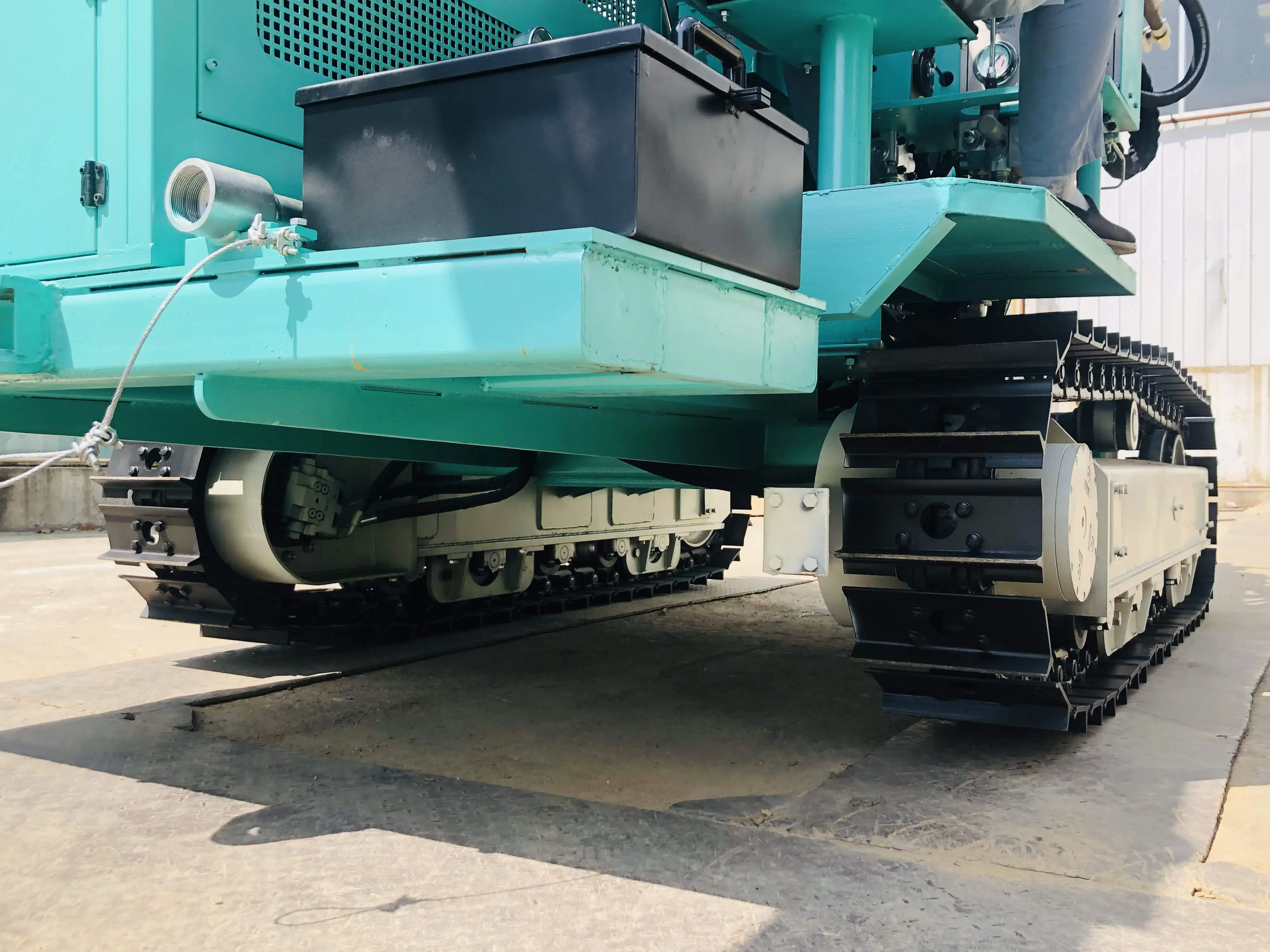 sheet solar photovoltaic pile driver hydraulic ground screw pile driver excavator