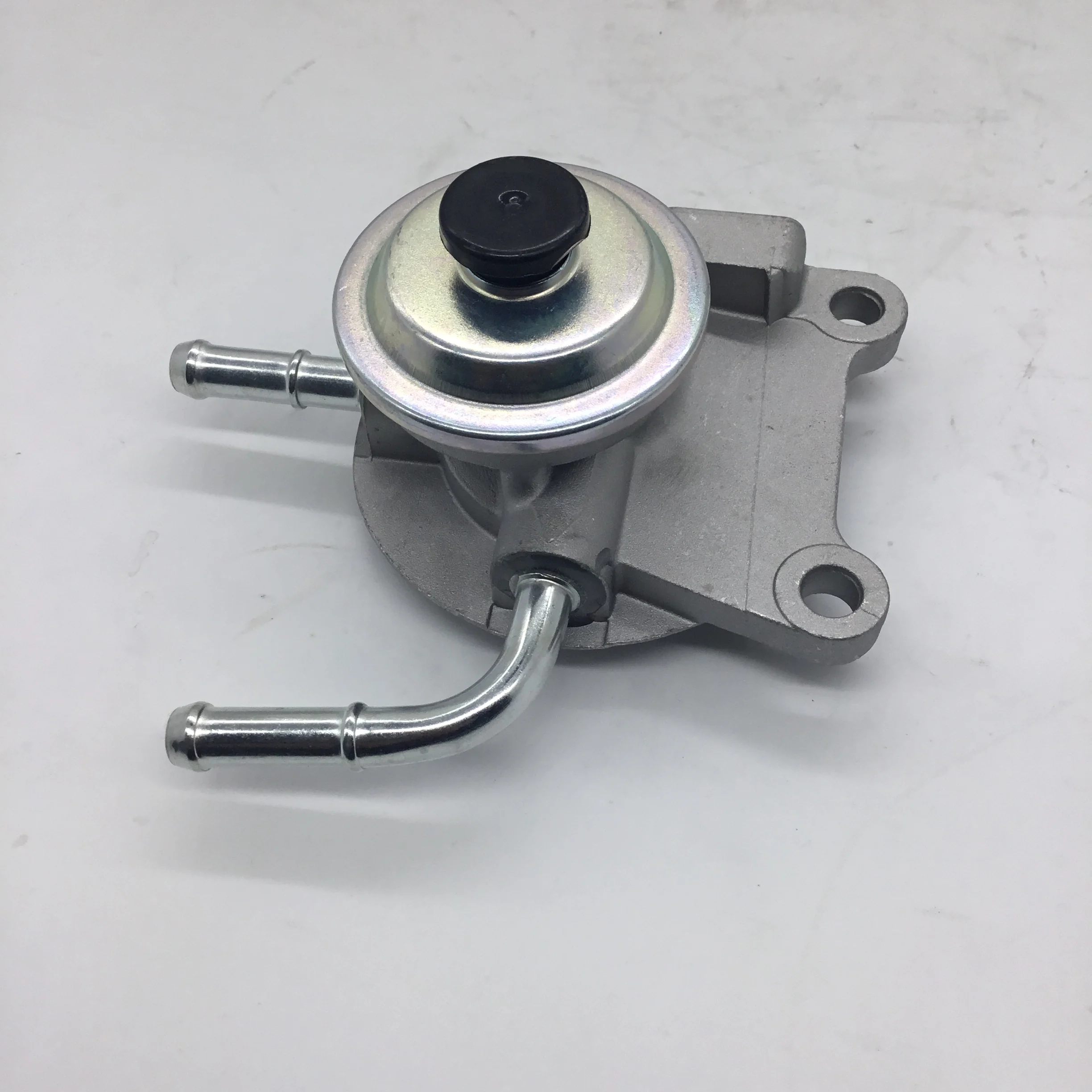 23380-17411 2338017411 Diesel Fuel Primer Pump Oil Filter Cover for Toyota Land Cruiser 1HZ