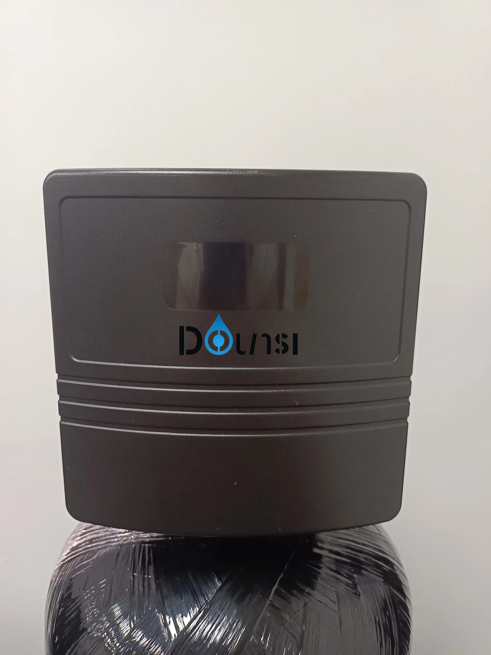 
Customized 1.5L Automatic Valve Control Hard Water Softening System FRP Water Softeners 