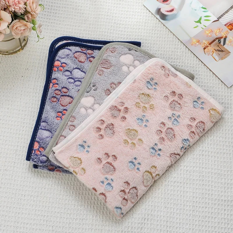 Soft Flannel Fleece Dog Blanket Warm Paw Print Pet Throw Bed Cover