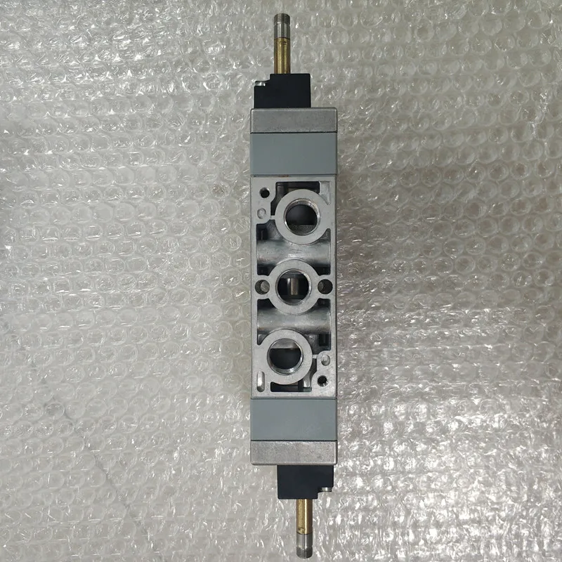 FESTOs solenoid valve  MFH-5/3G-3/8-B  19707