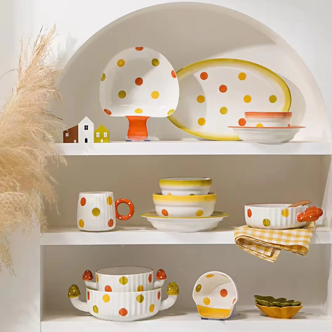 Creative Ceramic Dinnerware Set Fine Cute Mushroom Design Dinner Set Wholesale Cartoon Ceramic Tableware