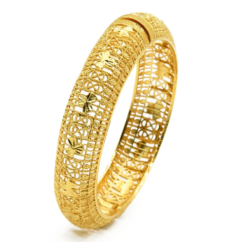 Luxury Design Women Gold Plated Bracelets Hollow Accessory Fashion Jewelry Bangles