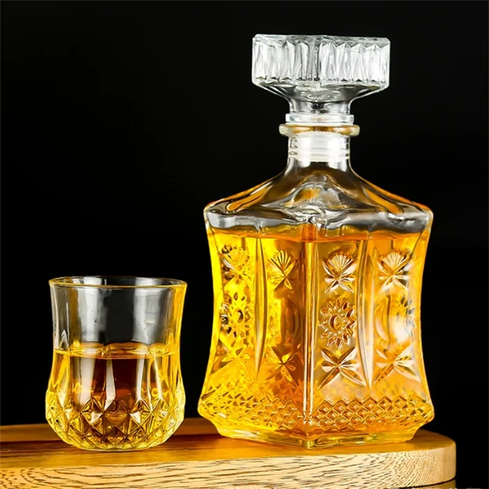 750ML Clear Delicate Wine Tequila Brandy Gift Decanter Spirits Vodka Glass Bottle With Glass Cap