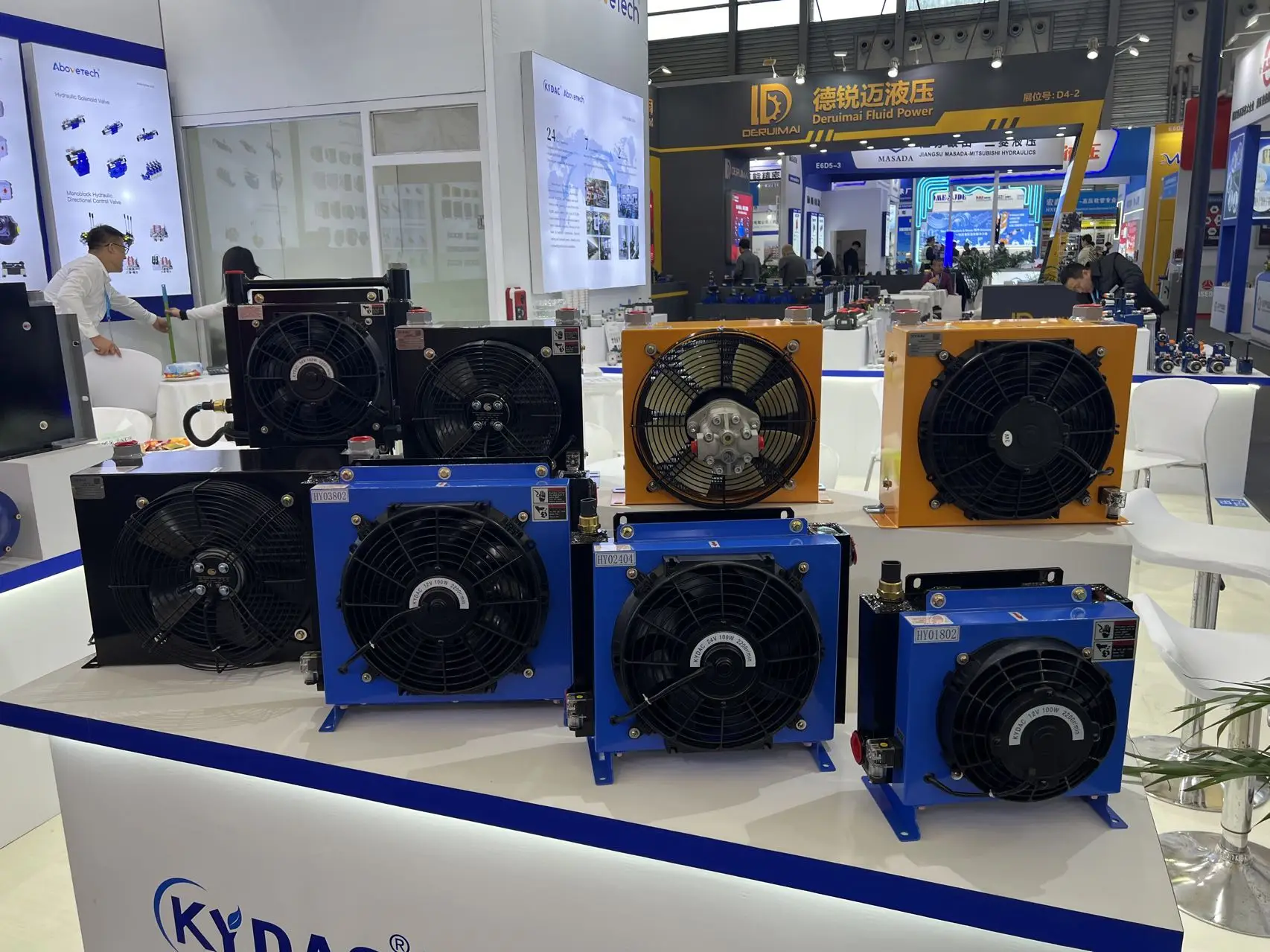 HY01802 DC 140 L/min 12V OEM Heat Exchanger Plate Aluminum Radiator Hydraulic System Air Oil Cooler With Fan Industrial