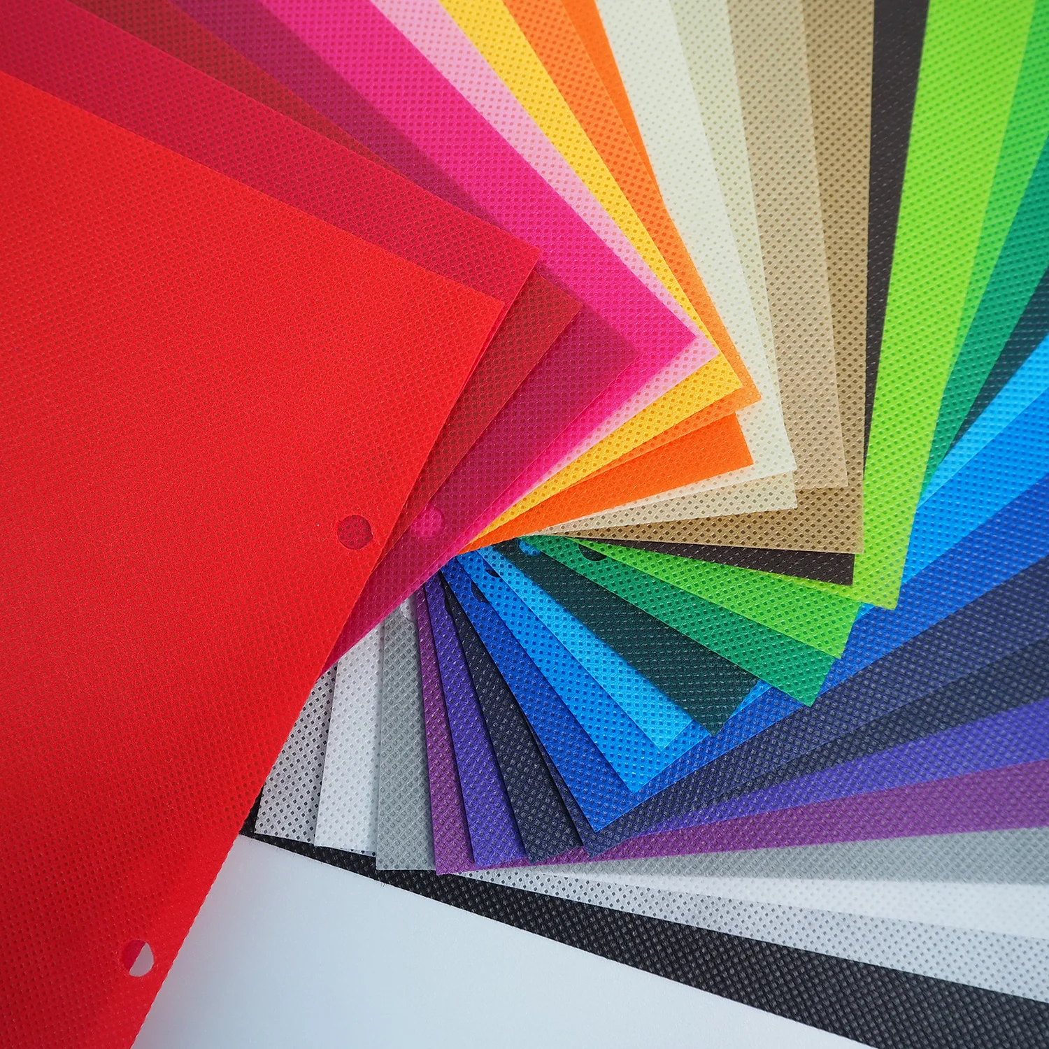 European standard quality non woven luxury modern home / hotel / kitchen table cloth 2021 new multi color