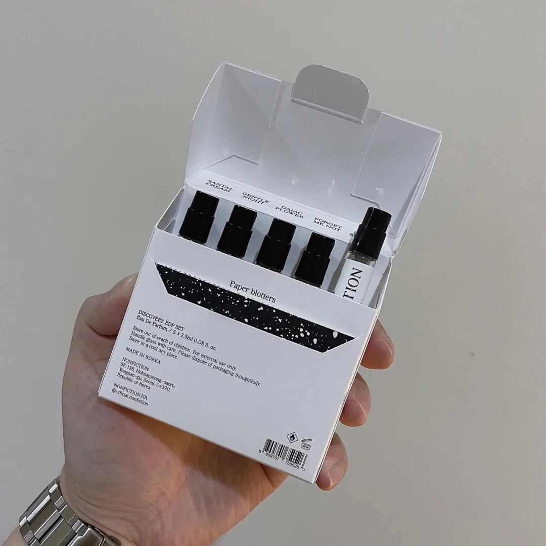 Zeecan branded design travel size taobao body lotion soft cosmetic packaging squeeze tube tub sample box