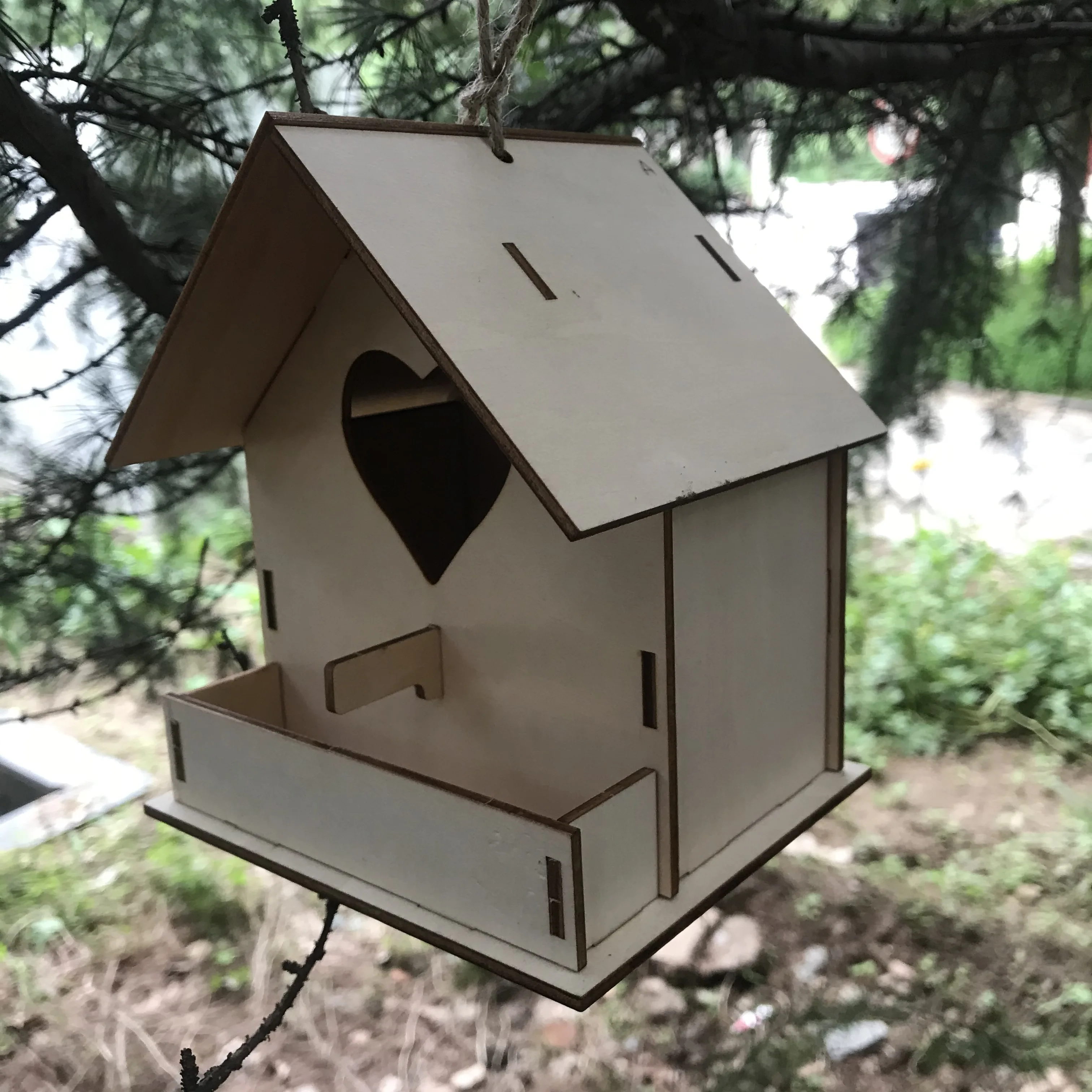 build A bird bungalow DIY kids arts and crafts outdoor wooden birdhouse kit for boy and girls gift set