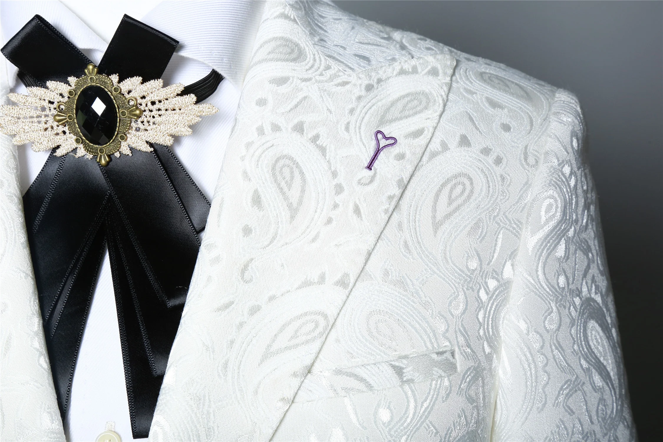 hand made lapel hole mens slim fit custom made tuxedo suits