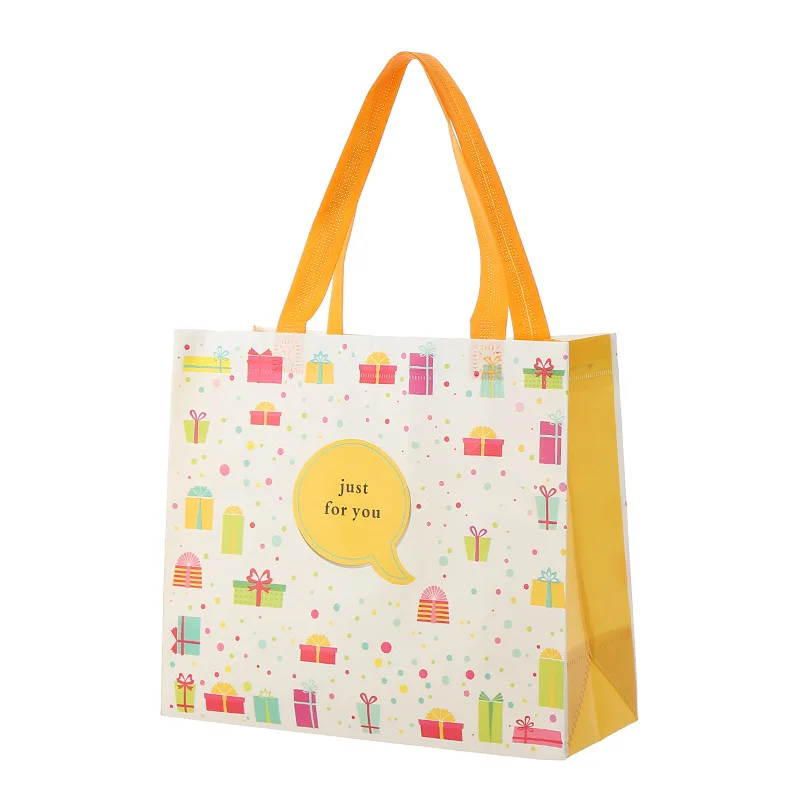 Three dimensional film covered non-woven bag color printing folding clothing store shopping bag cute birthday gift bag