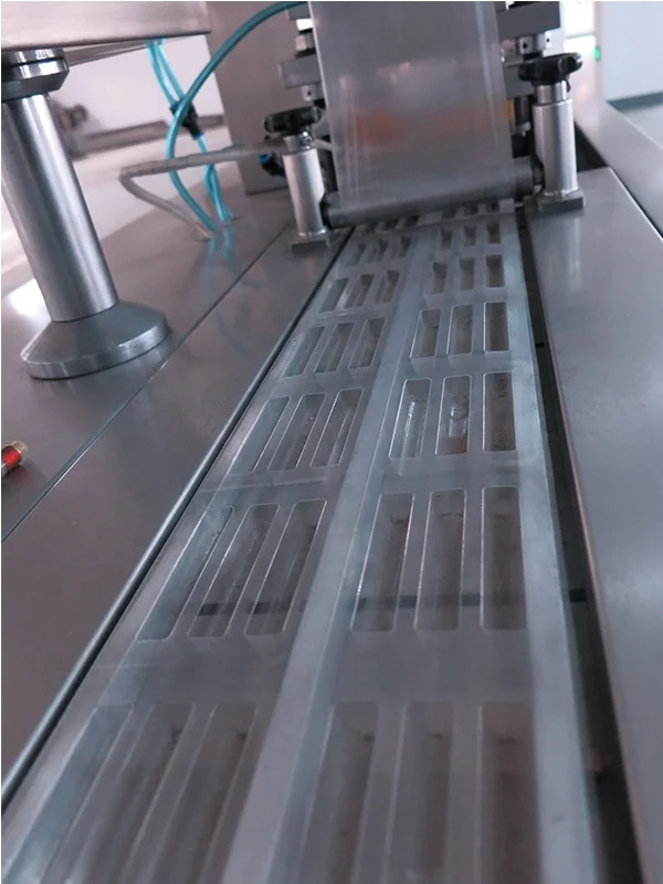 Small Blister packing machine/fully automatic packing machine for tablet and capsules