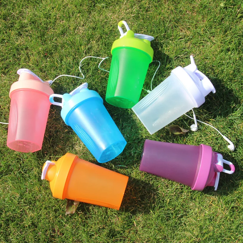 Customized BPA Free Shaker bottle with Balls and Mixing Grids Protein Shake Bottle