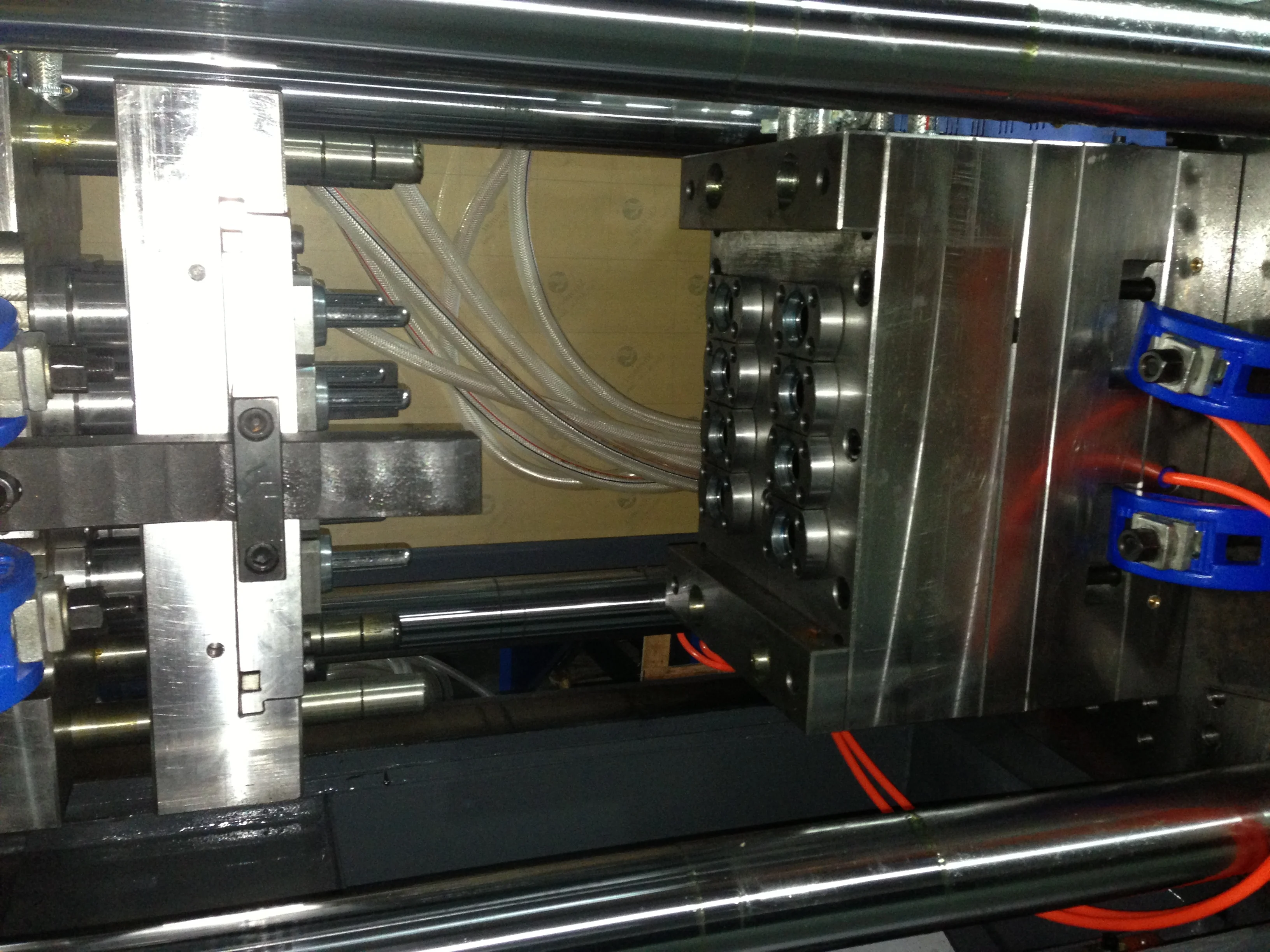 
plastic bottle injection preform mold maker 