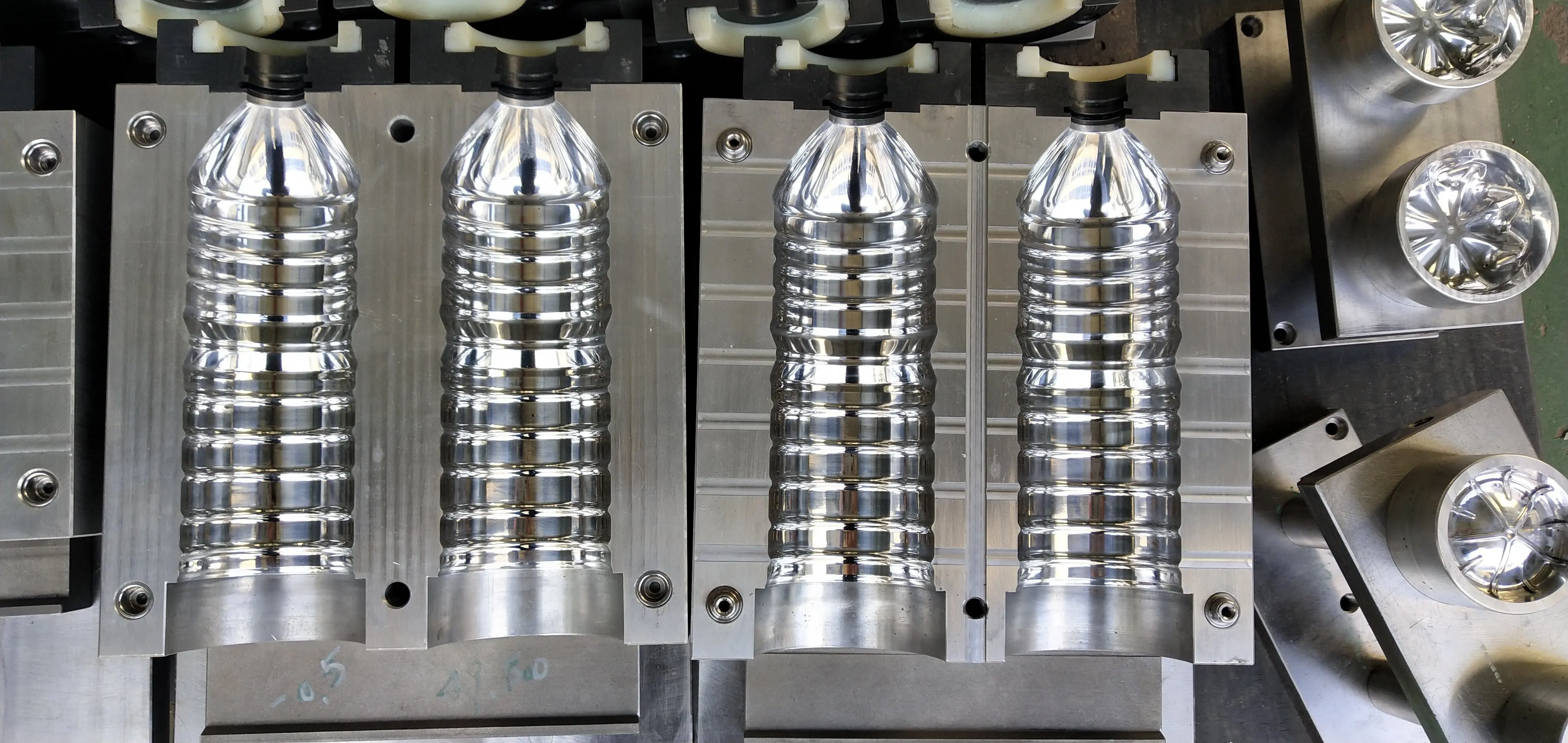 ПЭТ пластиковая бутылка делая машину формы бутылки плесень