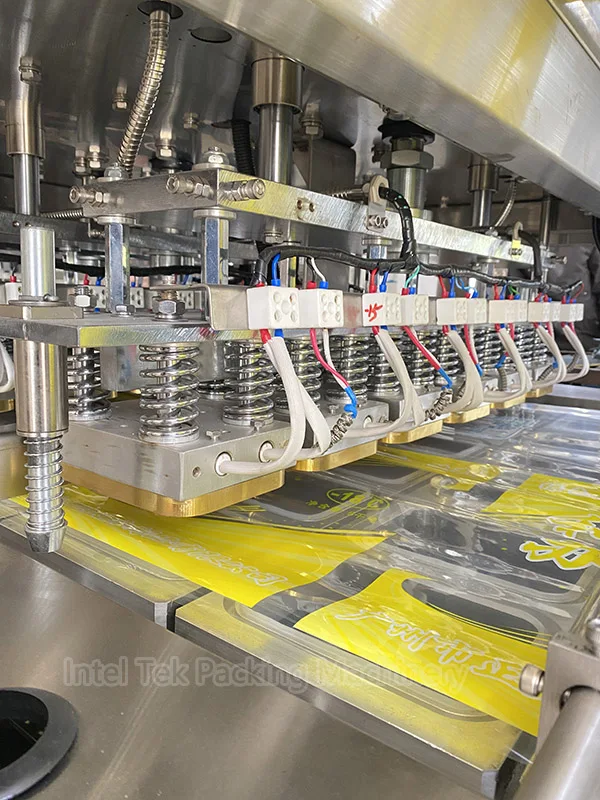 SUS 304 PLC Operation Automatic Tray Packaging Food Sauce Box Filling Sealing Machine Fruit Jam Ketchup Packing Machinery