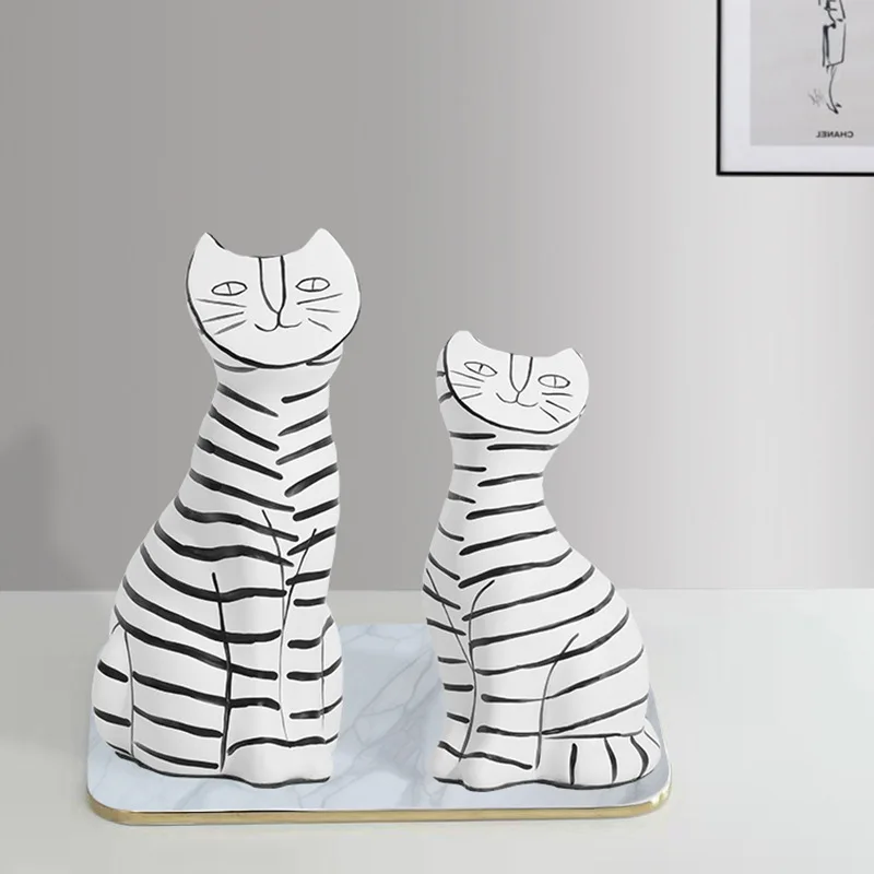 Light Luxury Resin Crafts Ornaments with Cute Cats Artificial Style for Home Decoration