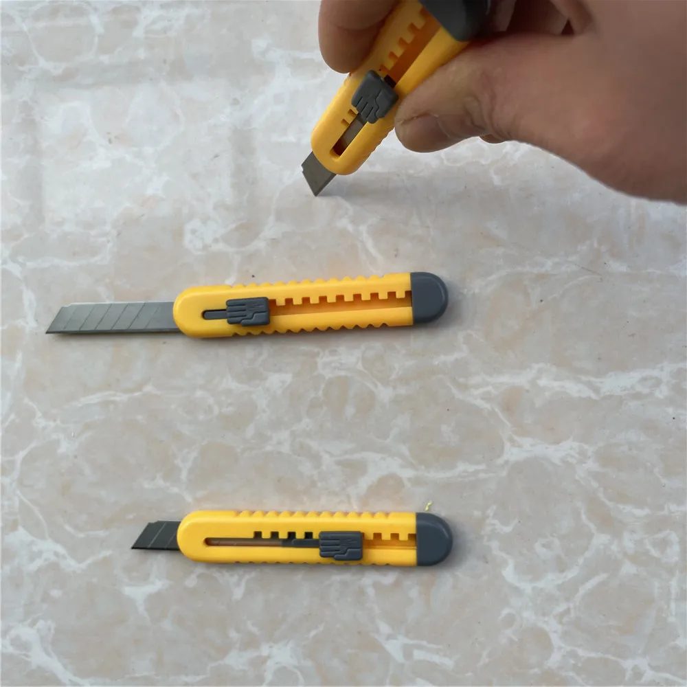 Small size knife, Woman small knife, hand shape button auto lock mini plastic cutter with rear button snapper