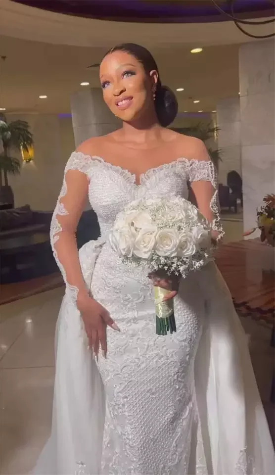 Luxury New African Mermaid Detachable Tailing Wedding Dress Long Sleeve Retro Lace Bridal Large Wedding gown