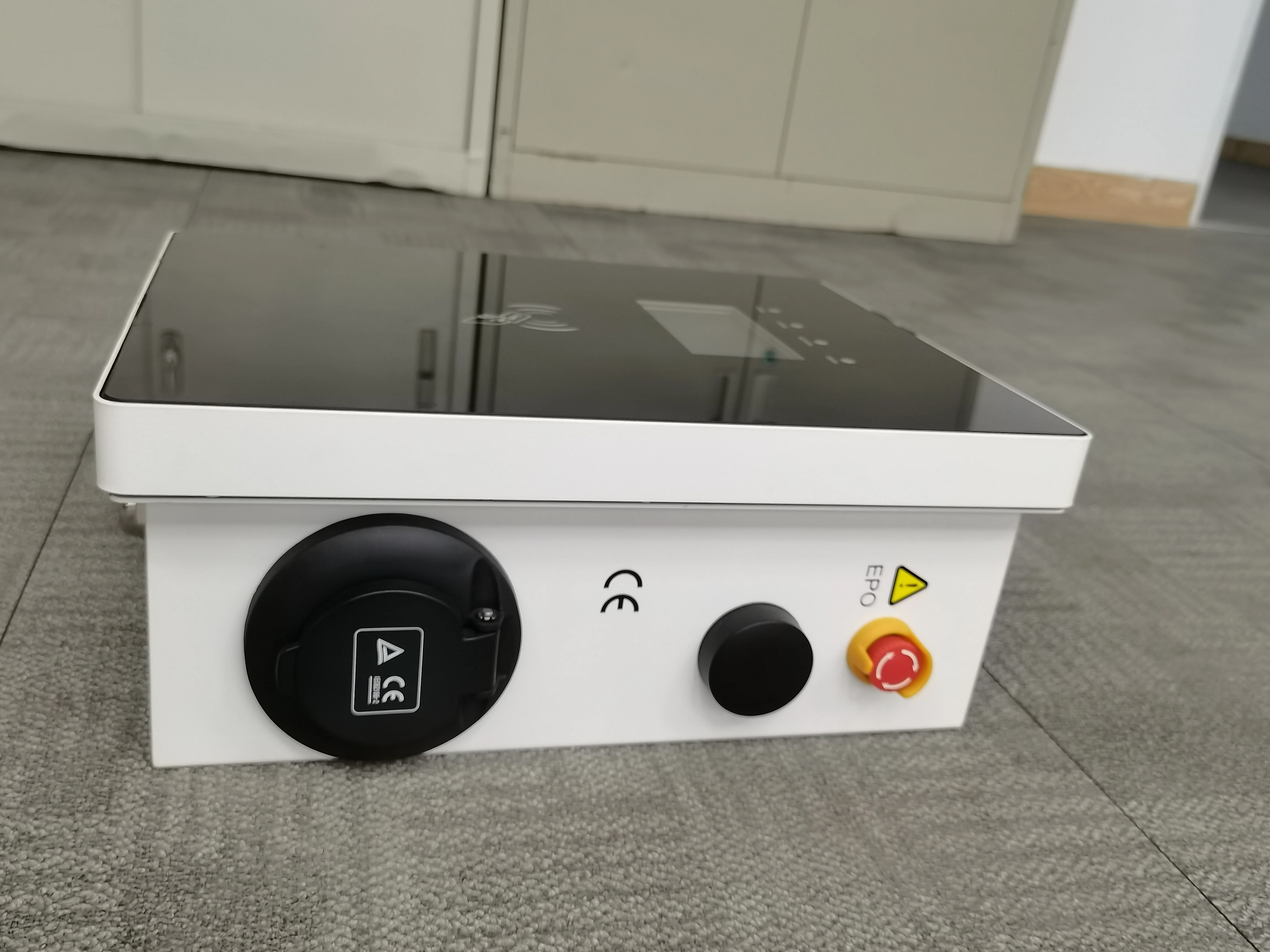 
Floor-Mounted Type1 AC EV Charger with 4.3 Inch Screen Ocpp PWM 1.6J Wifi AC 11kW/22kW Commercial ev charger 