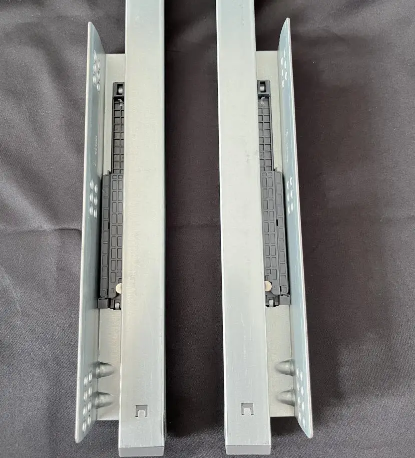 Selling American Three-section Hidden Rail Soft Closing Drawer Slide Rail Soft Closing Kitchen Undermount Drawer Slide