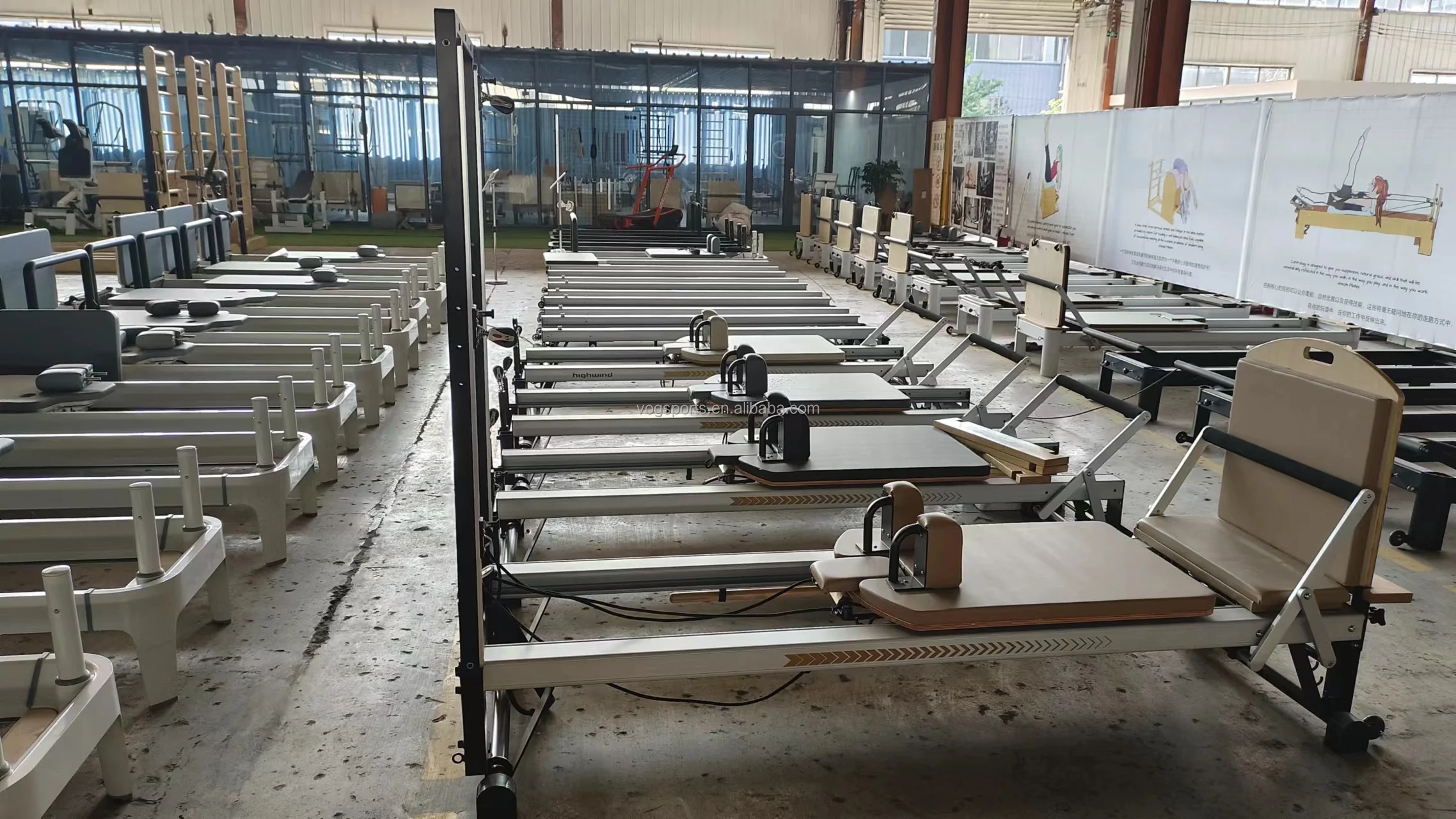 CHINA Aluminum Alloy Pilates Reformer with Tower Machine Bed Sale with Pilates Reformer Springs and Reformer Mat